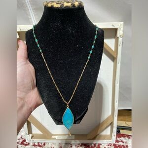 Sere Fina Necklace With Blue Agate Pendant